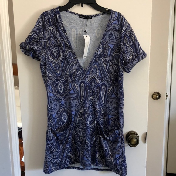 NWT short dress with deep v - Picture 1 of 4
